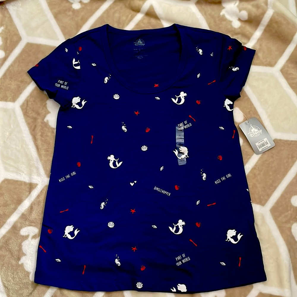 Disney- Little Mermaid/Ariel themed scoop neck shirt